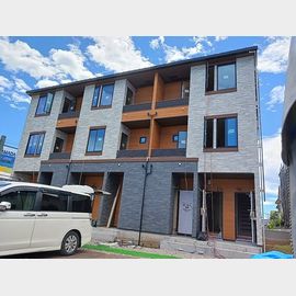 大宮駅よりバス13分 新築 3階建の賃貸物件