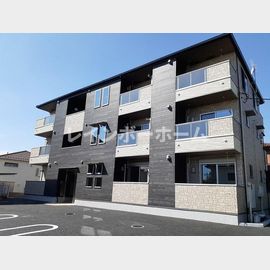 原市駅より徒歩7分 3階 築4年1ヶ月の賃貸物件