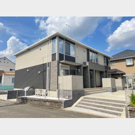 橋本駅よりバス19分 築3年6ヶ月 2階建の賃貸物件