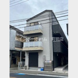 百合ヶ丘駅より徒歩3分 築4年11ヶ月 3階建の賃貸物件