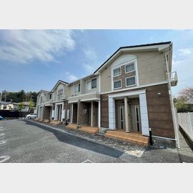 海老名駅よりバス8分 築17年1ヶ月 2階建の賃貸物件