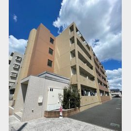 本厚木駅よりバス7分 築16年3ヶ月 5階建の賃貸物件