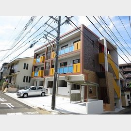 溝の口駅よりバス20分 3階 築10年の賃貸物件