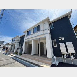 八王子駅よりバス12分 築3年7ヶ月 2階建の賃貸物件