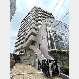 町田駅より徒歩3分 9階 築40年の賃貸物件