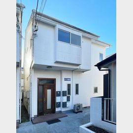 国領駅より徒歩16分 築34年5ヶ月 2階建の賃貸物件