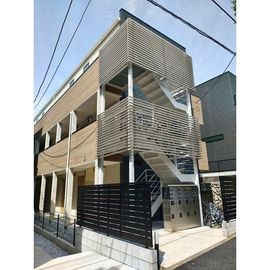 座間駅より徒歩8分 築2年5ヶ月 3階建の賃貸物件