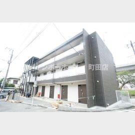 厚木駅より徒歩5分 築8年8ヶ月 3階建の賃貸物件