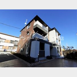 長後駅より徒歩19分 築2年7ヶ月 3階建の賃貸物件
