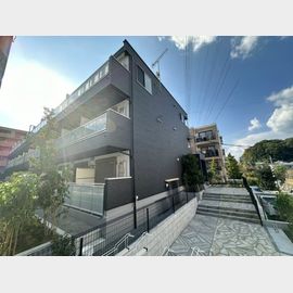 鷺沼駅より徒歩15分 2階 築2年10ヶ月の賃貸物件