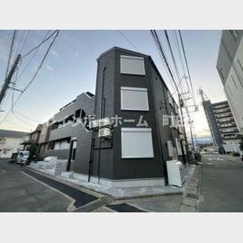 本厚木駅より徒歩15分 3階 築1年11ヶ月の賃貸物件