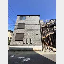 本厚木駅より徒歩5分 築2年10ヶ月 3階建の賃貸物件