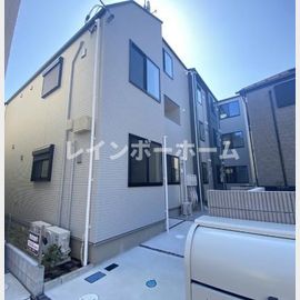 北綾瀬駅より徒歩10分 築1年10ヶ月 3階建の賃貸物件