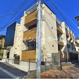 船橋駅より徒歩7分 築4年9ヶ月 3階建の賃貸物件