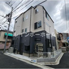 浅草駅より徒歩10分 築1年11ヶ月 3階建の賃貸物件