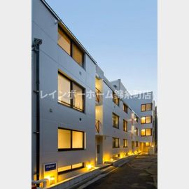 北千住駅より徒歩3分 築11年1ヶ月 4階建の賃貸物件