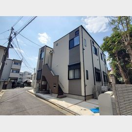 竹ノ塚駅より徒歩3分 築4年10ヶ月 2階建の賃貸物件