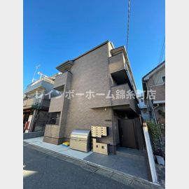 小菅駅より徒歩5分 築5年4ヶ月 3階建の賃貸物件