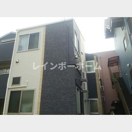 潮見駅より徒歩7分 築9年1ヶ月 2階建の賃貸物件