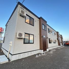 幌別駅より徒歩7分 築1年6ヶ月 2階建の賃貸物件