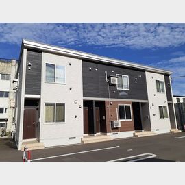 室蘭駅より徒歩15分 築5年1ヶ月 2階建の賃貸物件