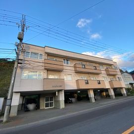 御崎駅より徒歩1分 3階 築25年の賃貸物件