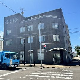 室蘭ナラサキビル 2階 築24年6ヶ月の賃貸物件