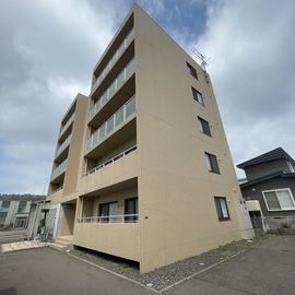 東室蘭駅より徒歩19分 3階 築18年1ヶ月の賃貸物件