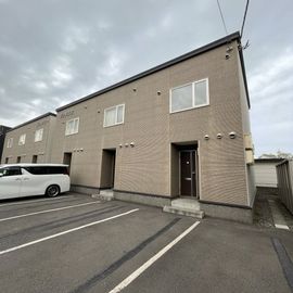 東室蘭駅より徒歩11分 築16年3ヶ月 2階建の賃貸物件