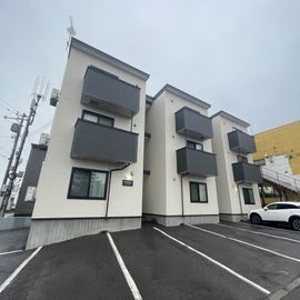 東室蘭駅よりバス6分 2階 築11年1ヶ月の賃貸物件