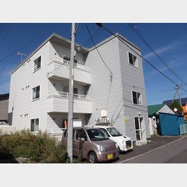 幌別駅より徒歩22分 築18年1ヶ月 3階建の賃貸物件