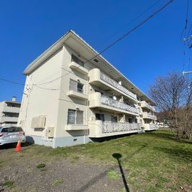 本輪西駅より徒歩8分 3階 築41年3ヶ月の賃貸物件