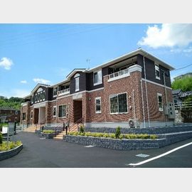 谷山駅よりバス14分 築9年3ヶ月 2階建の賃貸物件