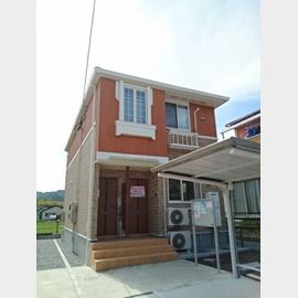 谷山駅よりバス11分 築10年 2階建の賃貸物件