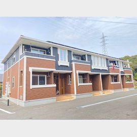 嬉野温泉駅より徒歩11分 築7年2ヶ月 2階建の賃貸物件