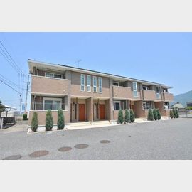 新八代駅より徒歩12分 築13年9ヶ月 2階建の賃貸物件