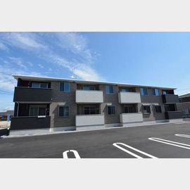 八代駅よりバス12分 築7年9ヶ月 2階建の賃貸物件