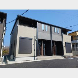 西人吉駅よりバス1分 築1年5ヶ月 2階建の賃貸物件