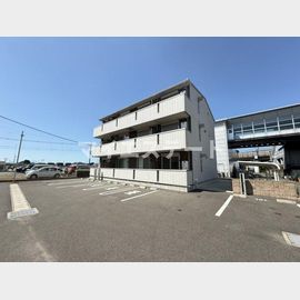 新八代駅より徒歩7分 3階 築3年10ヶ月の賃貸物件