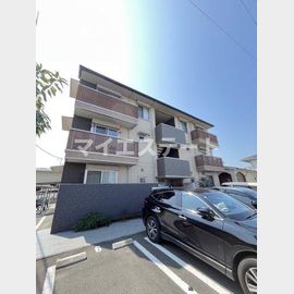 八代駅より徒歩37分 築5年10ヶ月 3階建の賃貸物件
