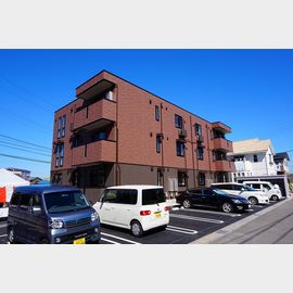 上横須賀駅より徒歩4分 築8年3ヶ月 3階建の賃貸物件