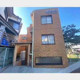 中京競馬場前駅より徒歩17分 築37年 3階建の賃貸物件