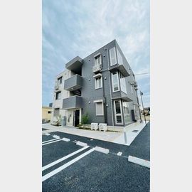 桜井駅より徒歩11分 築4年8ヶ月 3階建の賃貸物件