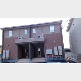 碧南駅よりバス18分 築8年 2階建の賃貸物件