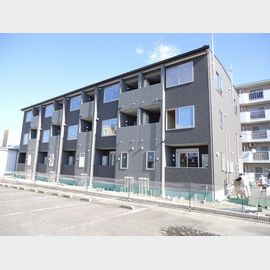 西尾口駅より徒歩8分 築7年4ヶ月 3階建の賃貸物件