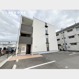 桜井駅より徒歩3分 築3年 3階建の賃貸物件