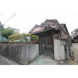 前後駅より徒歩18分 築50年の賃貸物件