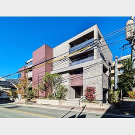 薬院大通駅より徒歩11分 築1年7ヶ月 4階建の賃貸物件