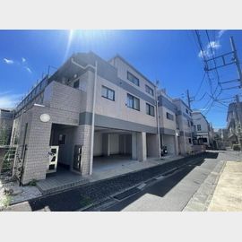 経堂駅より徒歩9分 築35年5ヶ月 3階建の賃貸物件