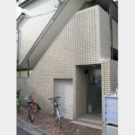 中目黒駅より徒歩7分 築34年10ヶ月 2階建の賃貸物件